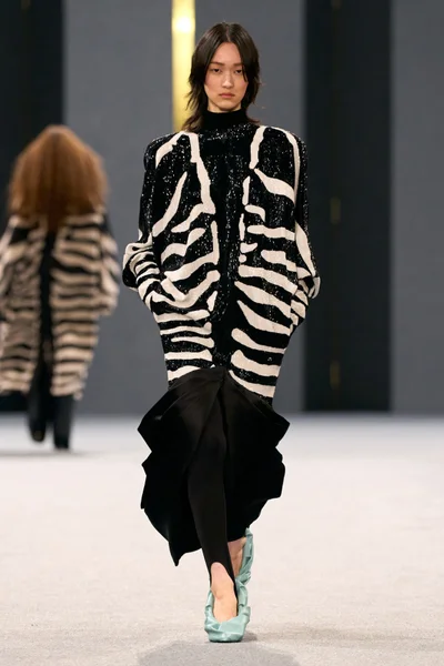 Look 38